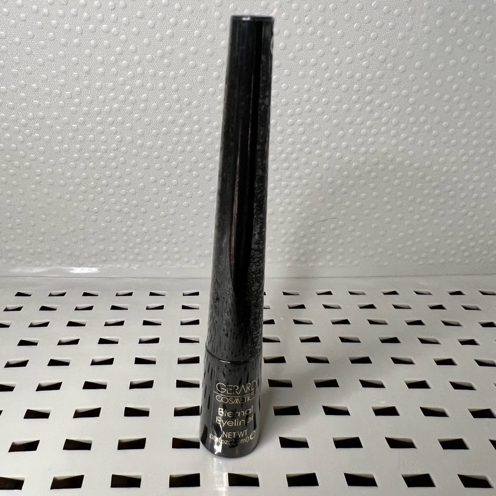 Gerald Cosmetics Smudgeproof, Waterproof, Ultra Black Eternal Eyeliner .08 fl oz
